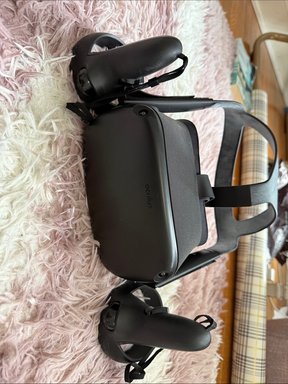 Oculus Black Standalone VR Headset with Controllers